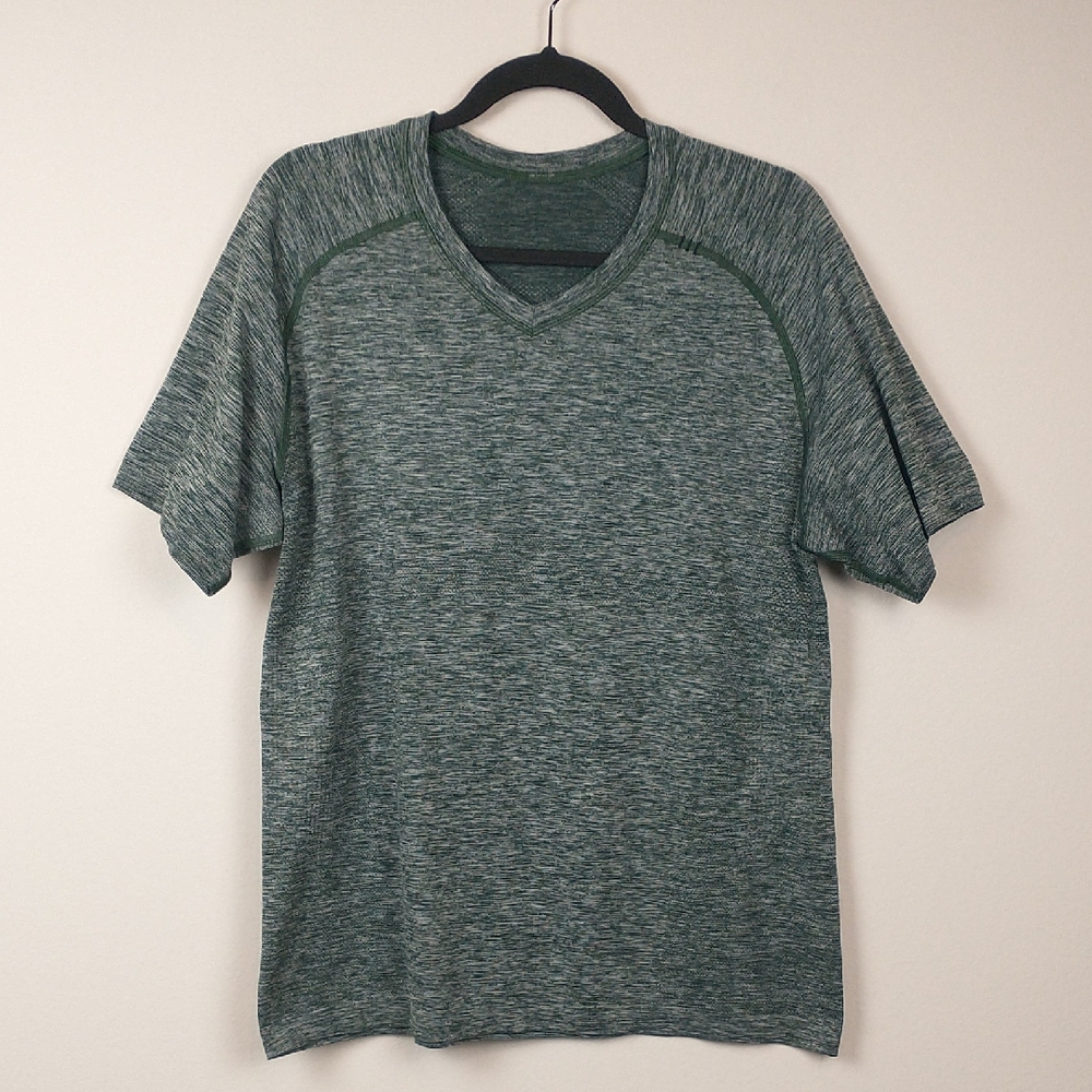 Lululemon Metal Vent Tech V Neck Shirt Mens Large Green